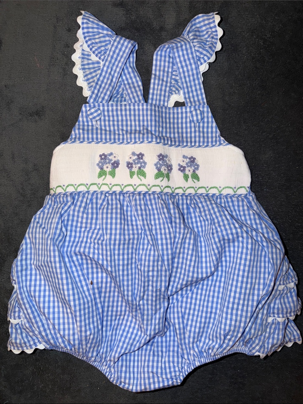 NWOT Stitchy Fish Blue Gingham Smocked Floral Baby Romper - 2T